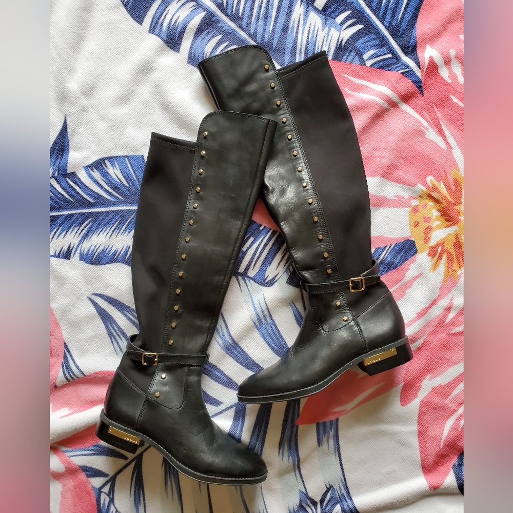 Size 7- Vince Camuto Boot